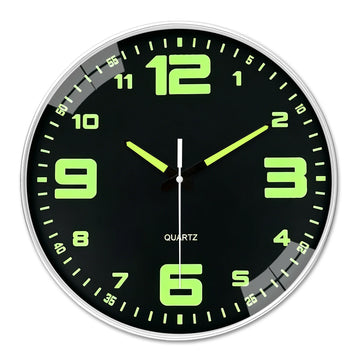 Wanduhr lautlos mit Leuchtziffern