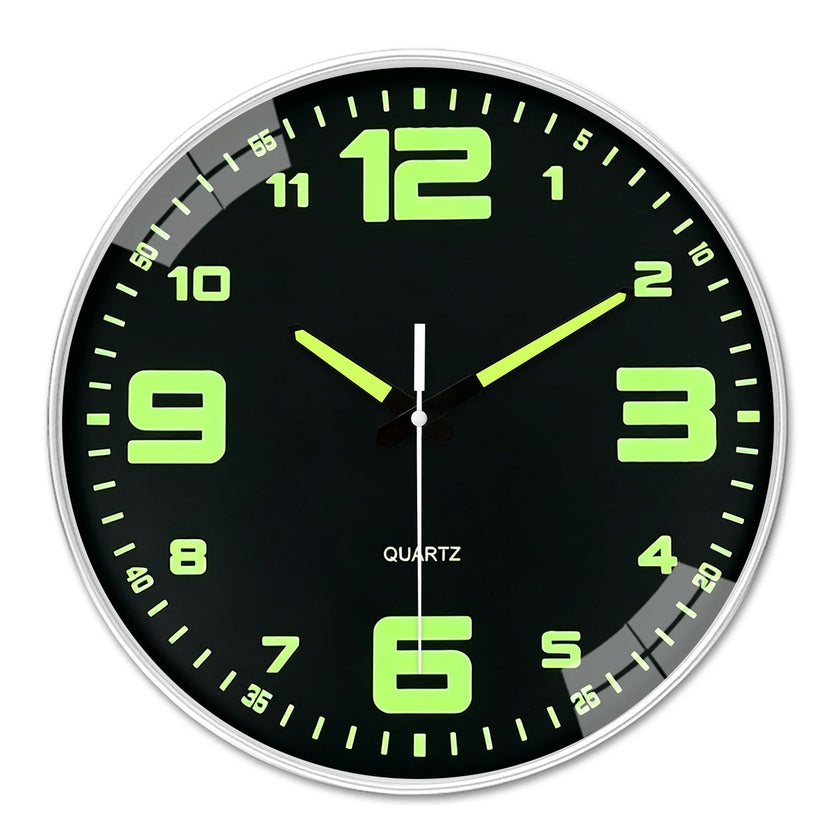 Wanduhr lautlos mit Leuchtziffern
